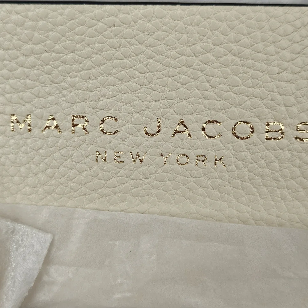 Marc Jacobs Micro Grind Tote/Crossbody NWOT And NWT Marc Jacobs Card Holder - Picture 5 of 13